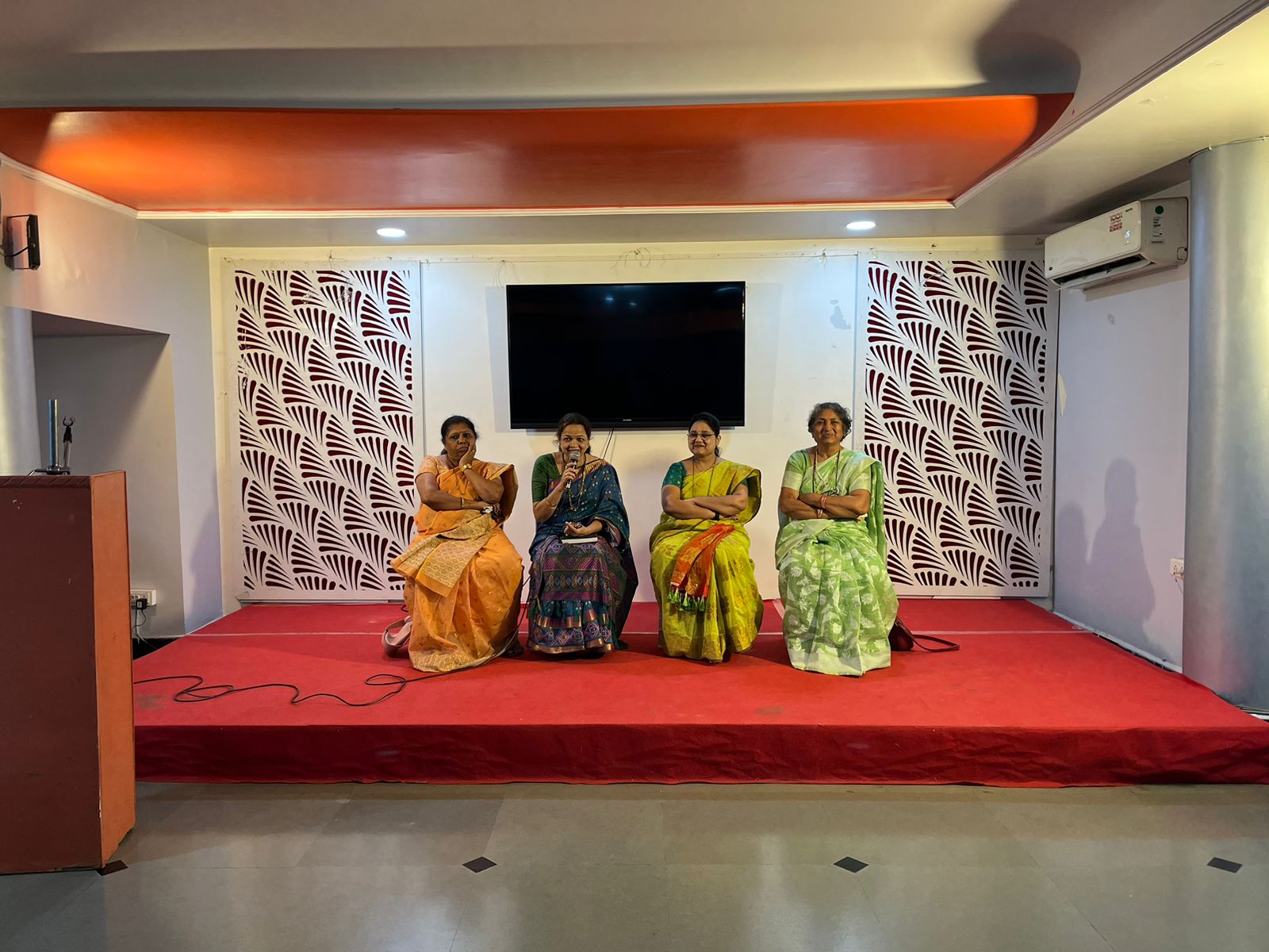 संसार आणि समाज म्हणुन माझी जबाबदारी